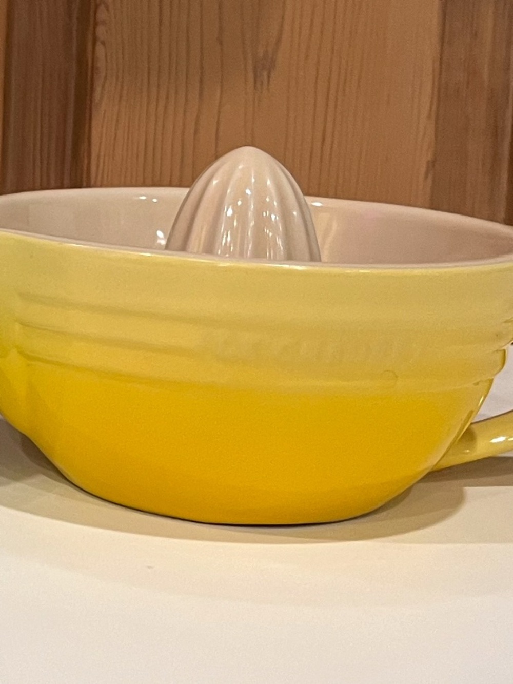 Le Creuset Ceramic Citrus Juicer - Soleil Yellow -